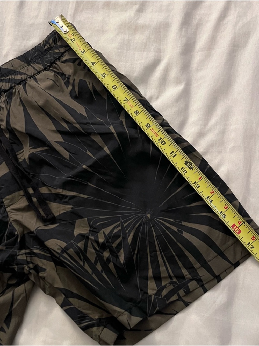 Vince Black & Olive Palm-Print Swim Shorts - Picture 11 of 12